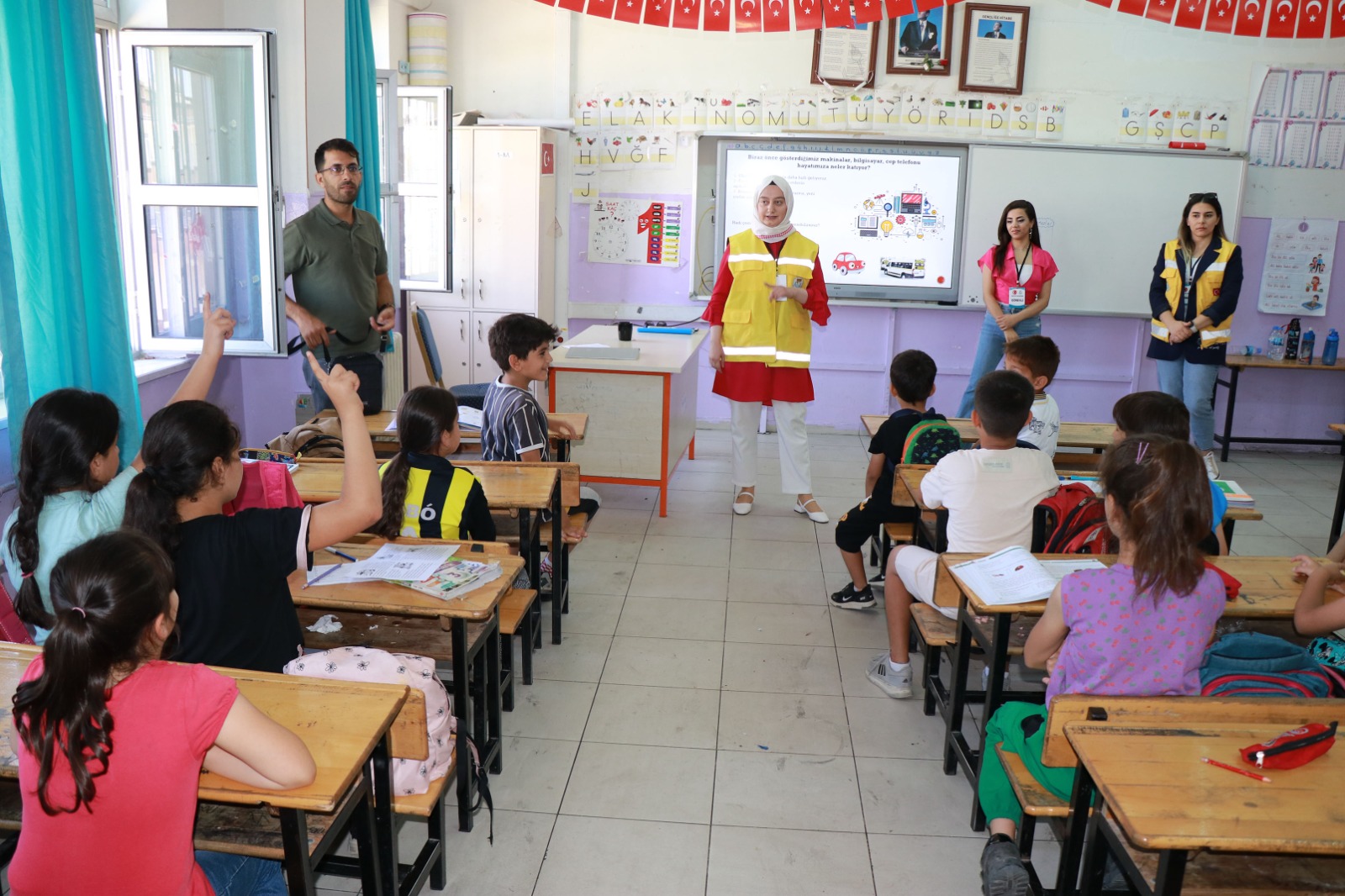 Haliliye'deki öğrencilere teknoloji konulu seminer verildi