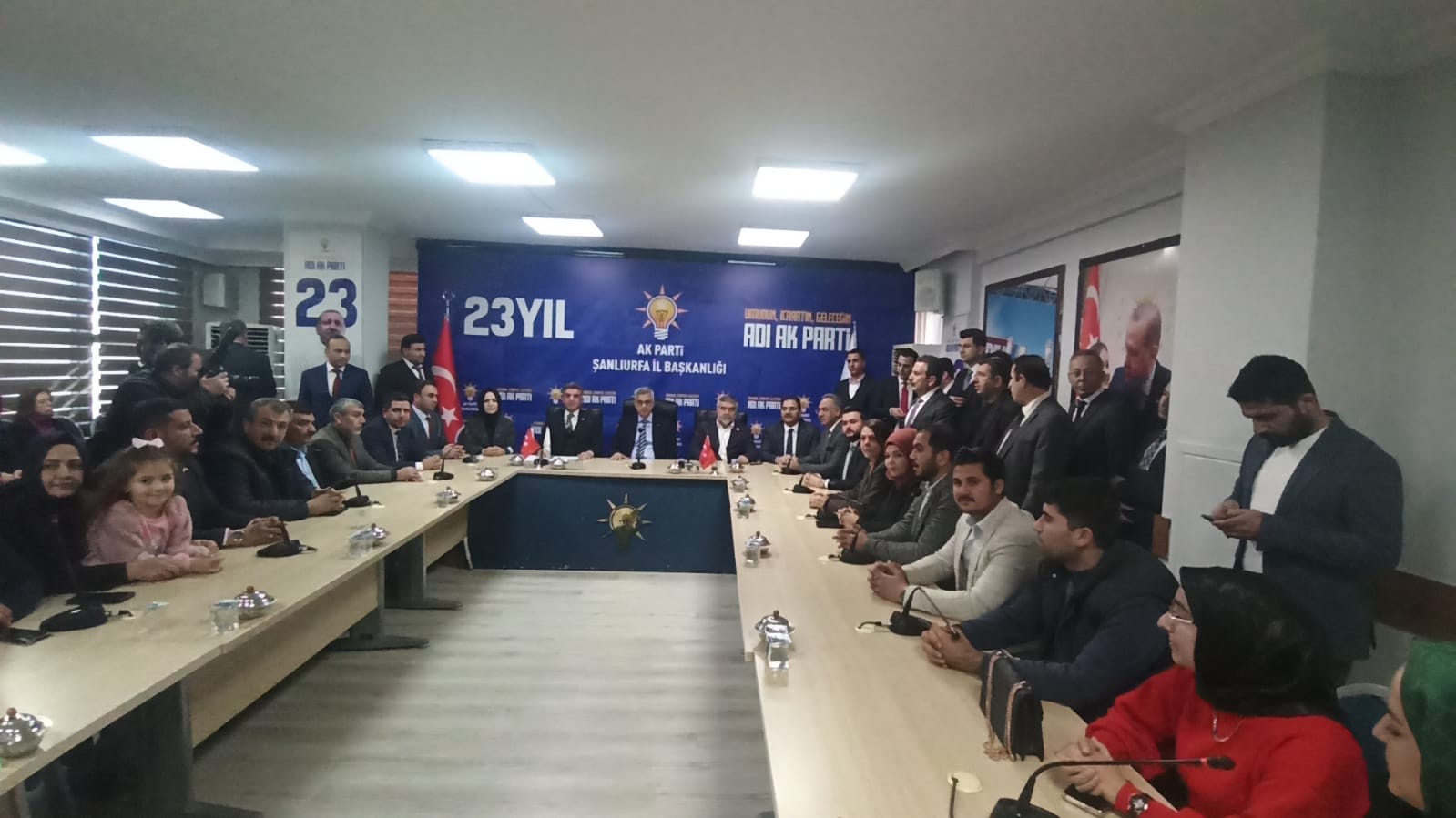 Bakan Memişoğlu AK Parti Şanlıurfa’yı ziyaret etti