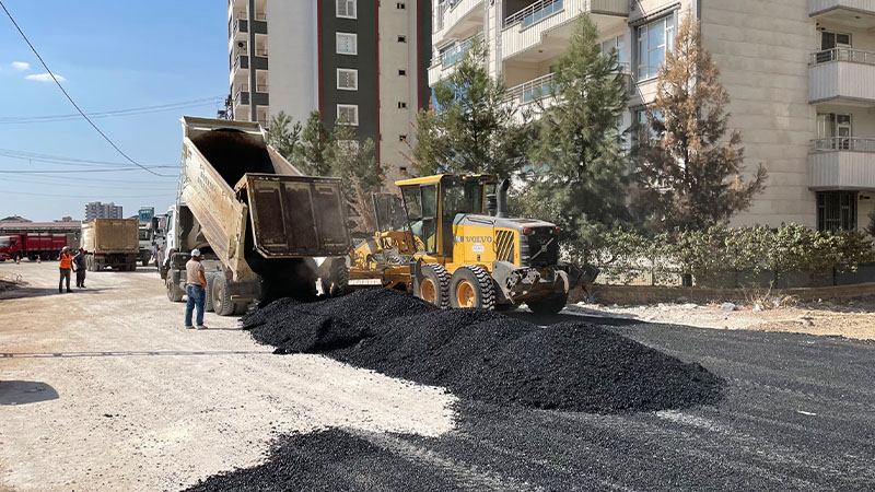 Siverek'te altyapı yenileme çalışmaları sürüyor