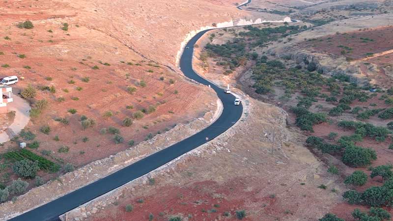 Şanlıurfa'da kırsalda ulaşım ağı elden geçiriliyor