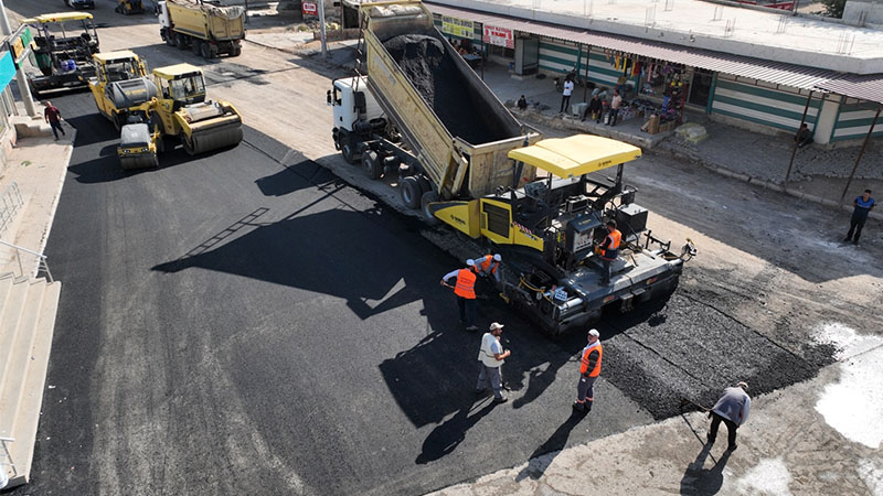 Harran'da İMKB Caddesi'ne sıcak asfalt